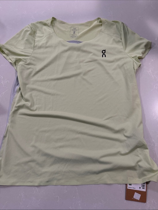 On Running Tops - On Running Women's Short-Sleeve Performance Tee in Pale Green